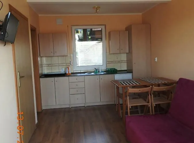 فندق مبيت وإفطار Osrodek Wczasowy Belona نيخوجة